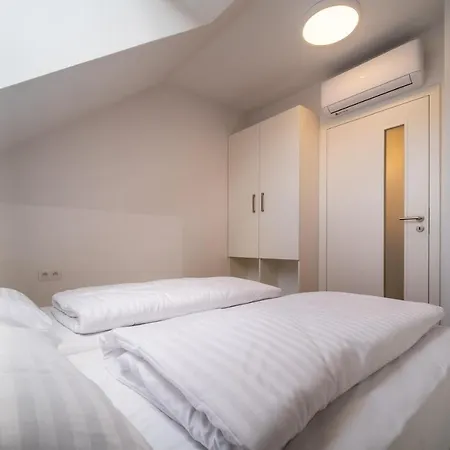 فيلة House U Hajenky 12l Lipno ليبنو ناد فلتافو